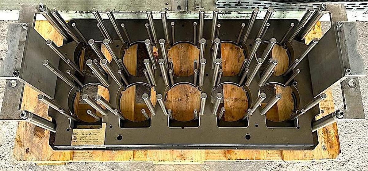 Used 2009 Molud & Matic PET Round Lid Mold