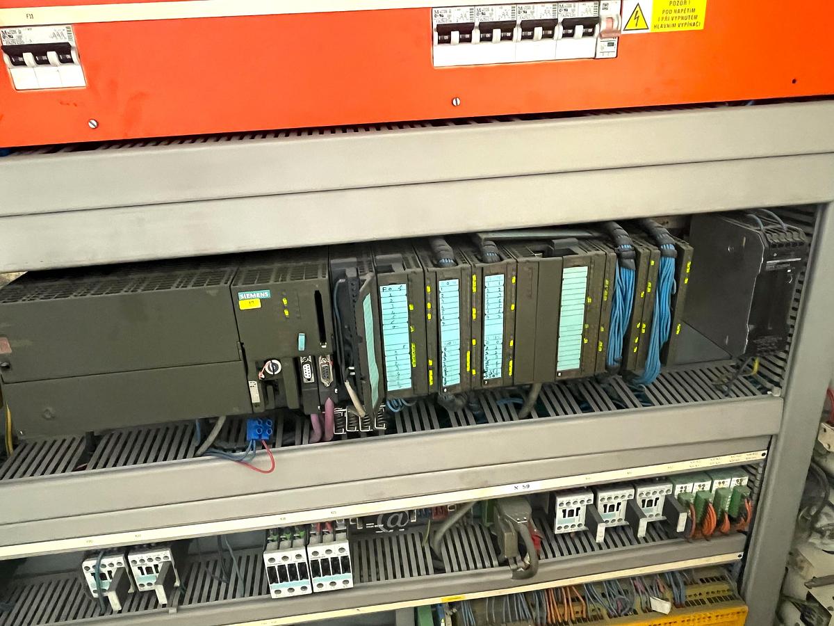 Refurbished 1999 VAN DAM 520-6