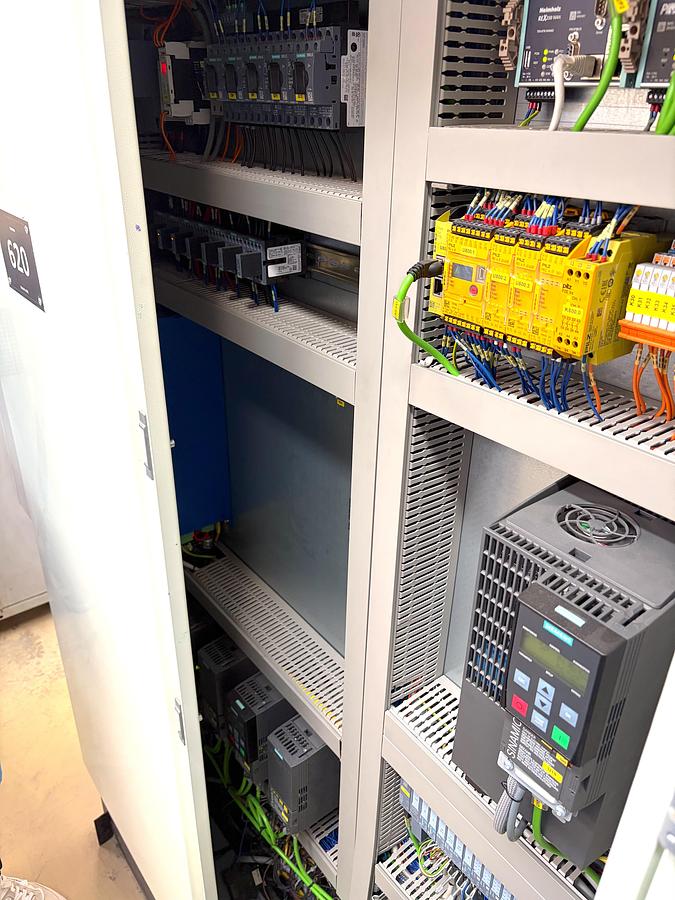 Refurbished 2000 VAN DAM 620-8
