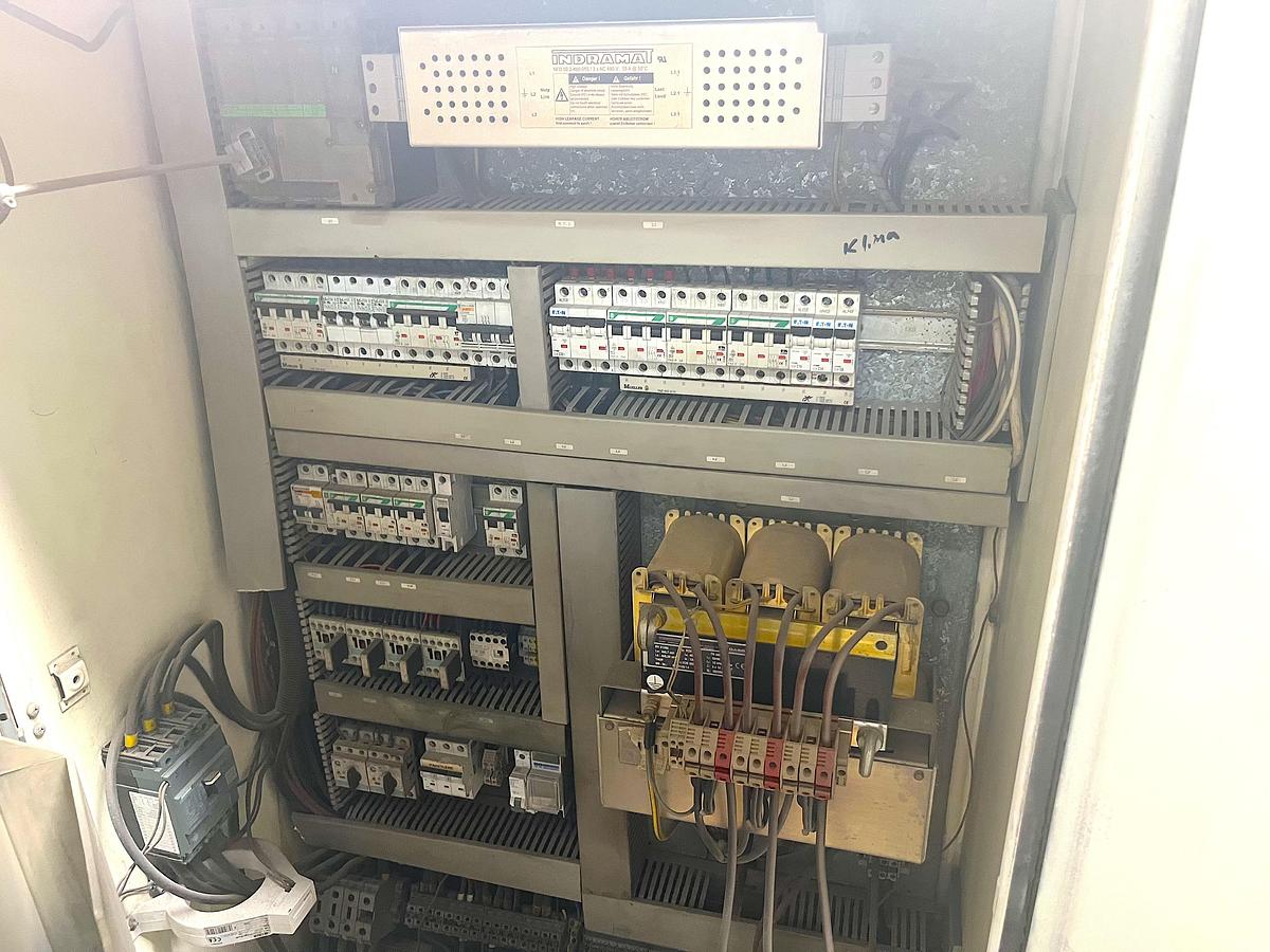 Used 2001 VAN DAM 688