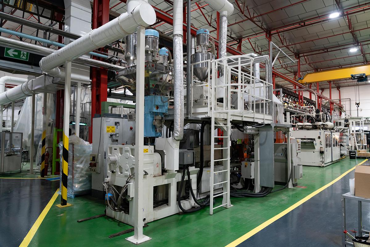 Used 2010 AMUT & ILLIG, AMUT E100 Coextruder/ Inline ILLIG RDM75K