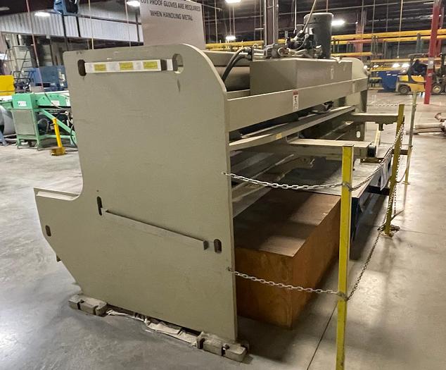 Used ACCUSHEAR MODEL 613512 HYDRAULIC POWER SQUARING SHEAR 12' X .135" CAPACITY