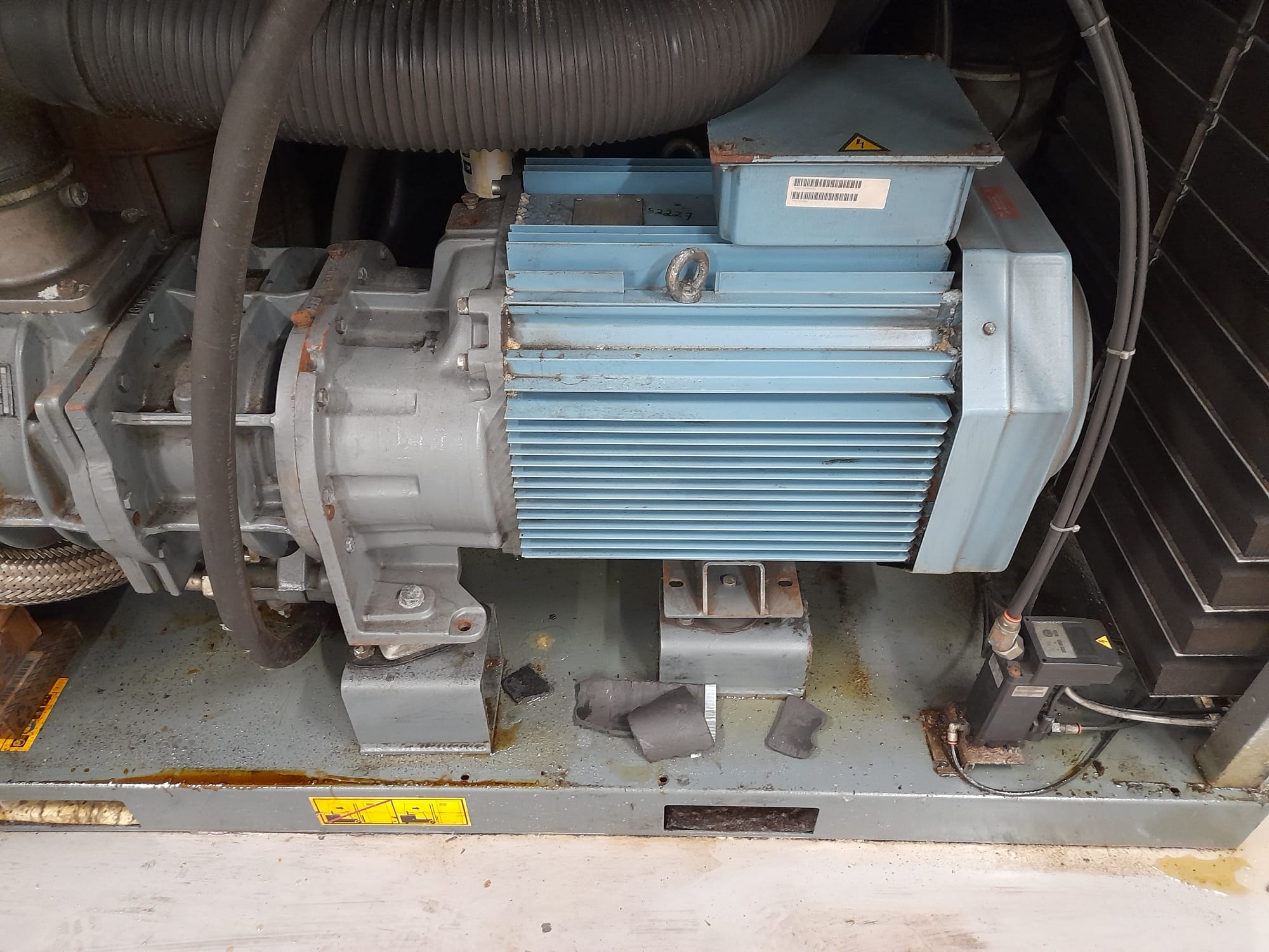 Used 2016 Atlas Copco GA75 VSD FF c/w Built in Air Dryer