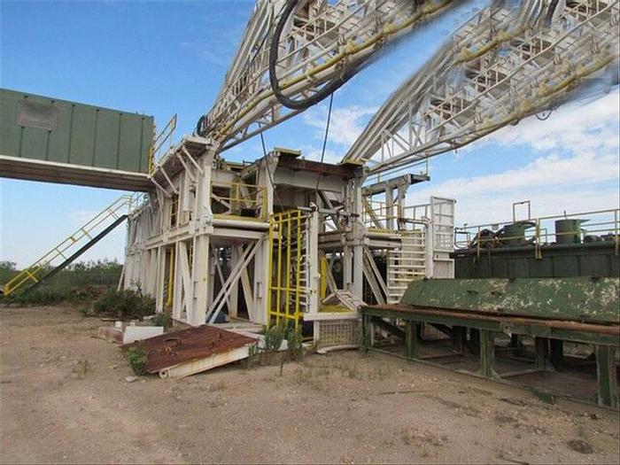 Used BDW 800-M1 / 1000 HP 350,000 lbs Pullback Drill Rig