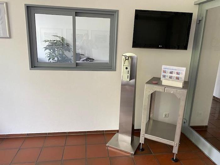 Mobiler Aufsteller für Desinfektionsmittel, NEU!