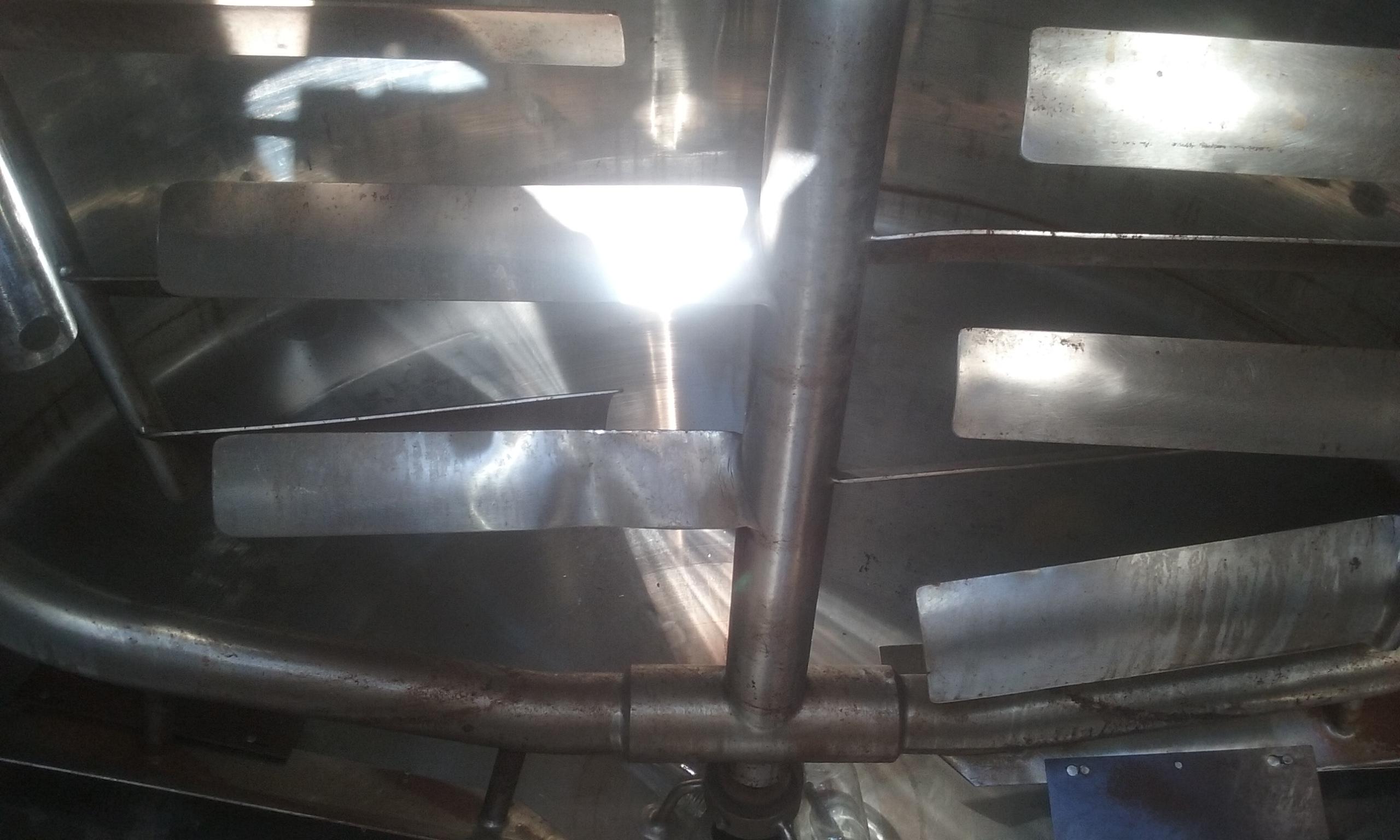 Used 600 GALLON PROCESSOR TANK.