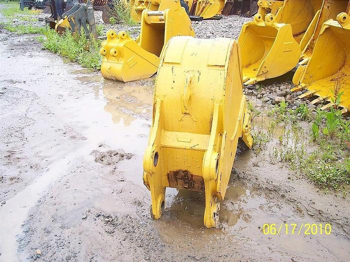 Used CATERPILLAR 225