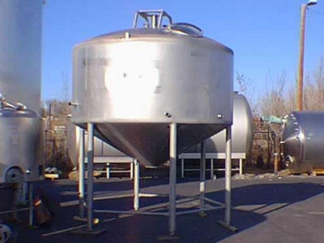 Usado 1500 GALLON PROCESSOR TANK.  MUELLER MODEL PCPC SERIAL 128178