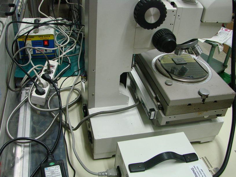 Used Hisomet 11 (DH11) Measuring Microscope XYZ