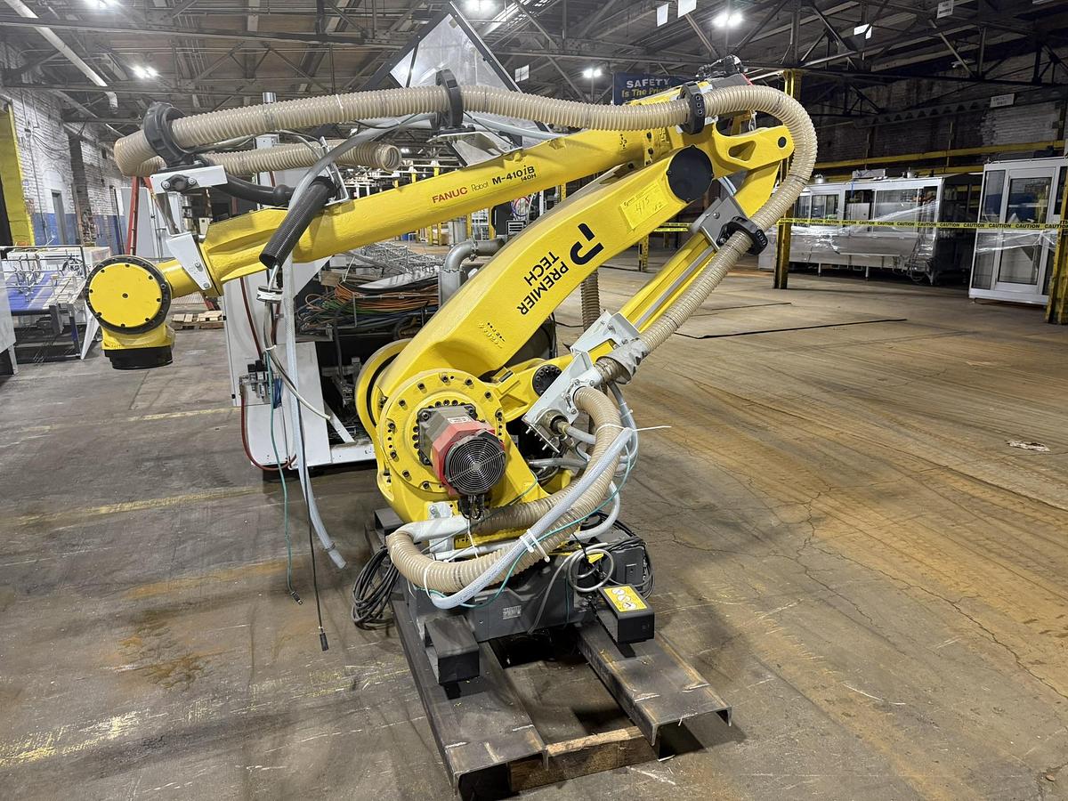 Used M-410IB FANUC ROBOT 140H MANUFACTURED 2020