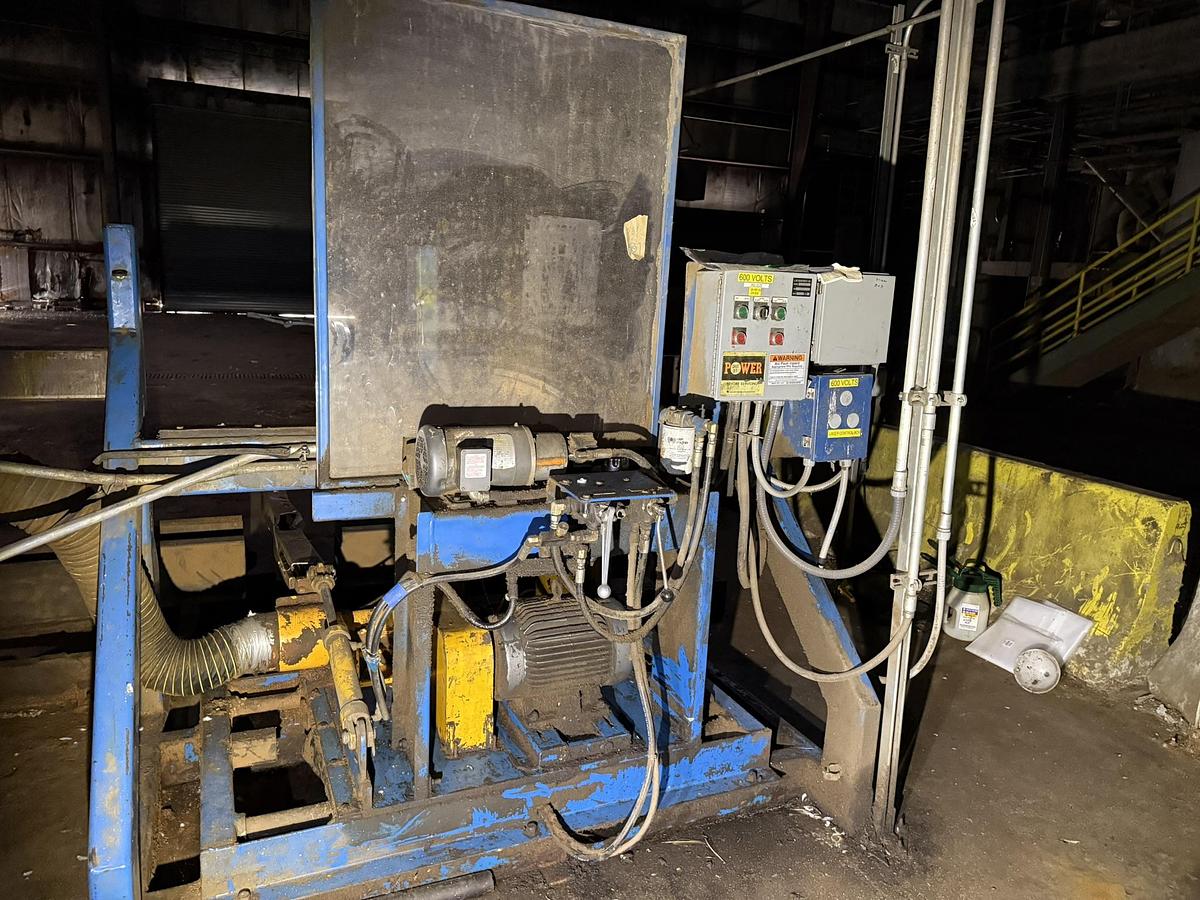 Used L-M EQUIPMENT CO PS150-7-404 ROLL SAW