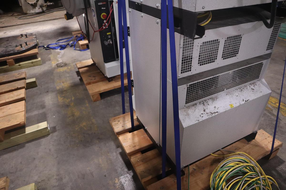 ABB MODEL IRB 6700-300/2.70 ROBOT 6-AXIS MANUFACTURED 2021
