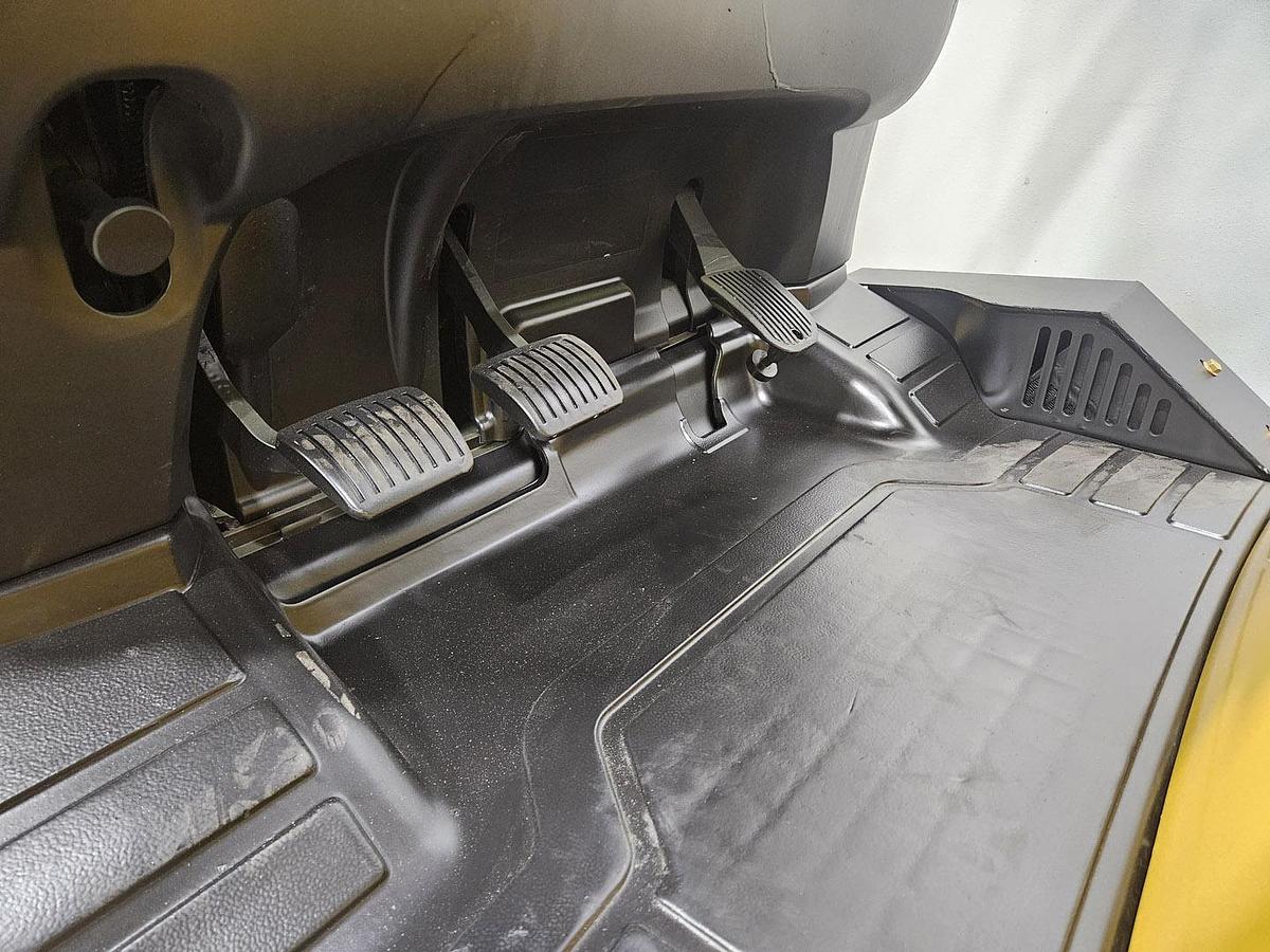 Used 2017 YALE GLC120VX