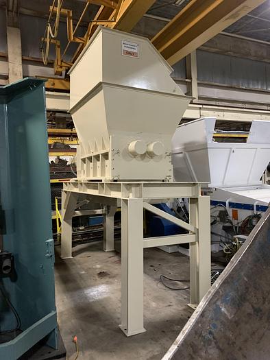 Used SHRED-TECH MODEL AZ-80 SHREDDER