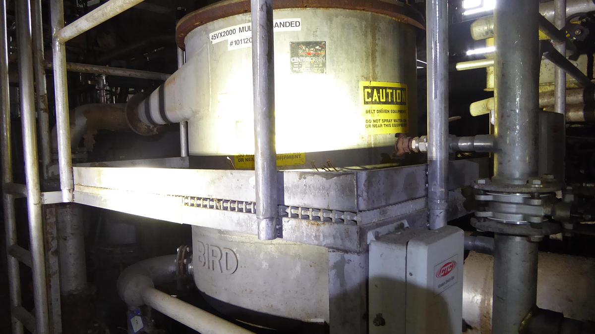 Used BIRD MACHINE CO. MODEL 18 CENTRISCREEN SS