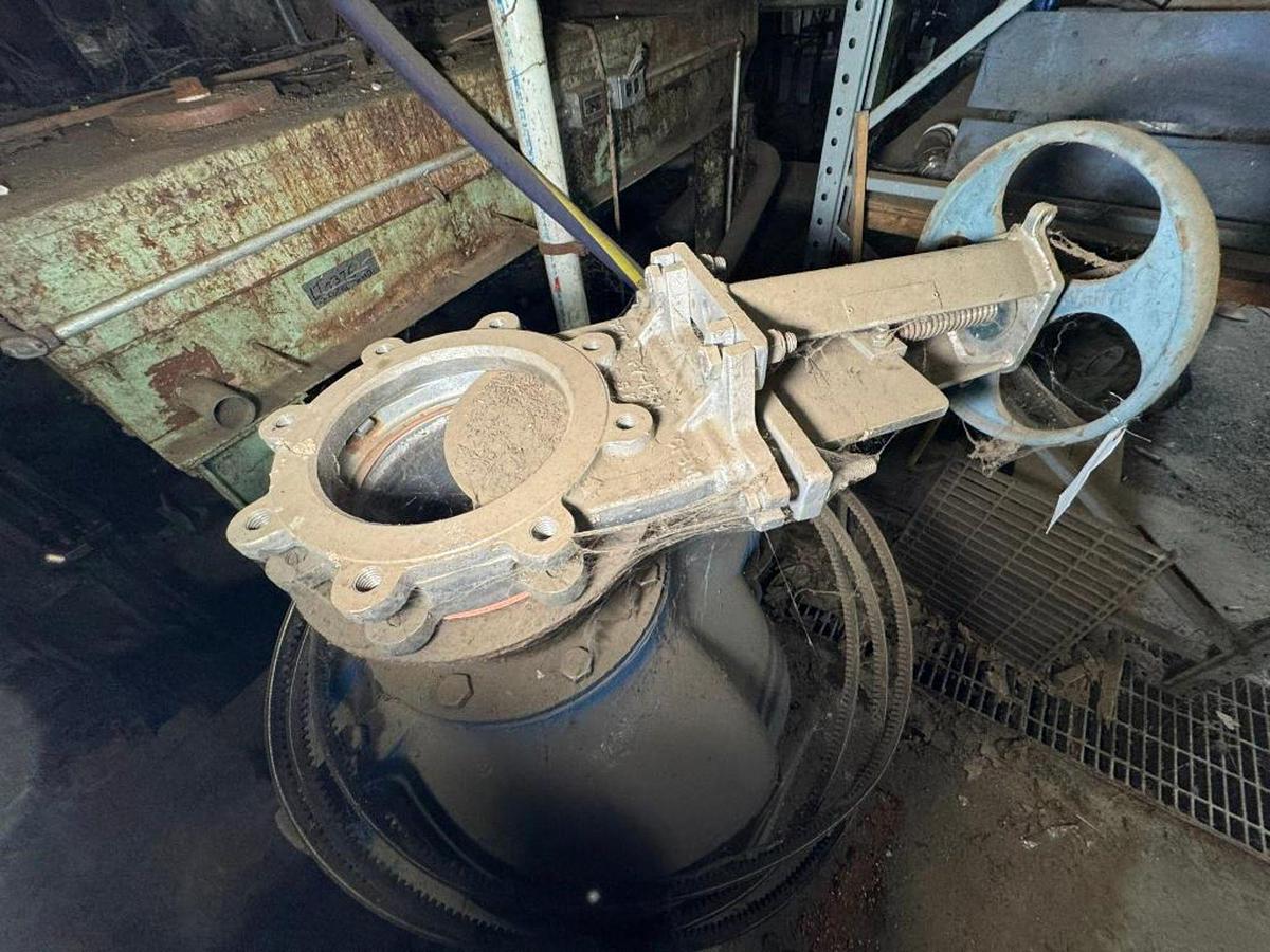 Used PIONEER MODEL P8C00F TRASH PUMP WITH MOTOR