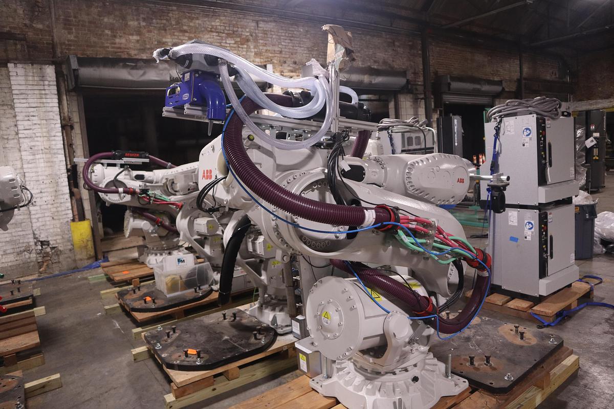 ABB MODEL IRB 6700-300/2.70 ROBOT 6-AXIS MANUFACTURED 2021