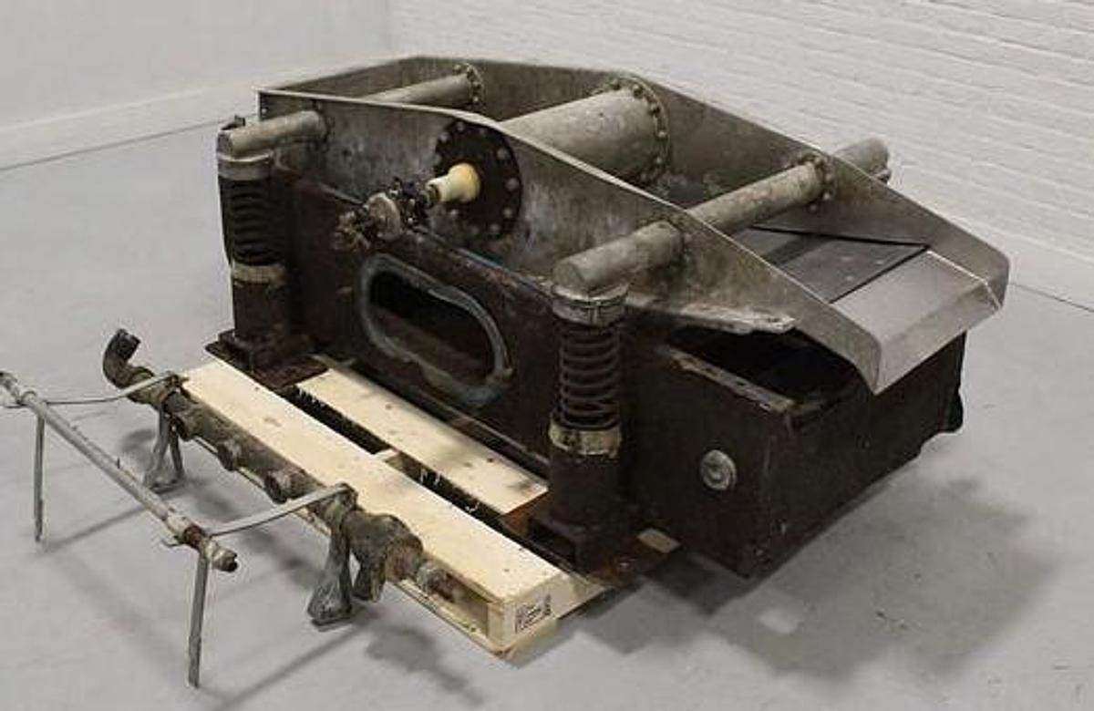 Used 18" X 52" VOITH MODEL 500K VIBRATING SCREEN