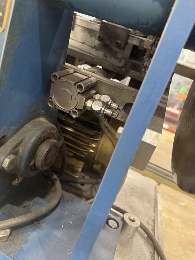 Used 60" WIDE LEVER LS1500 AUTOMATIC SINGLE KNIFE BALONEY CUTTER 16" DIAMETER