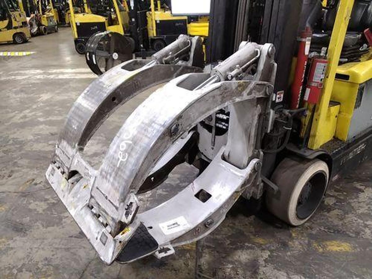 Used 60" CLASS III CASCADE ROLL CLAMP MODEL 25H-RCP-BX07-006