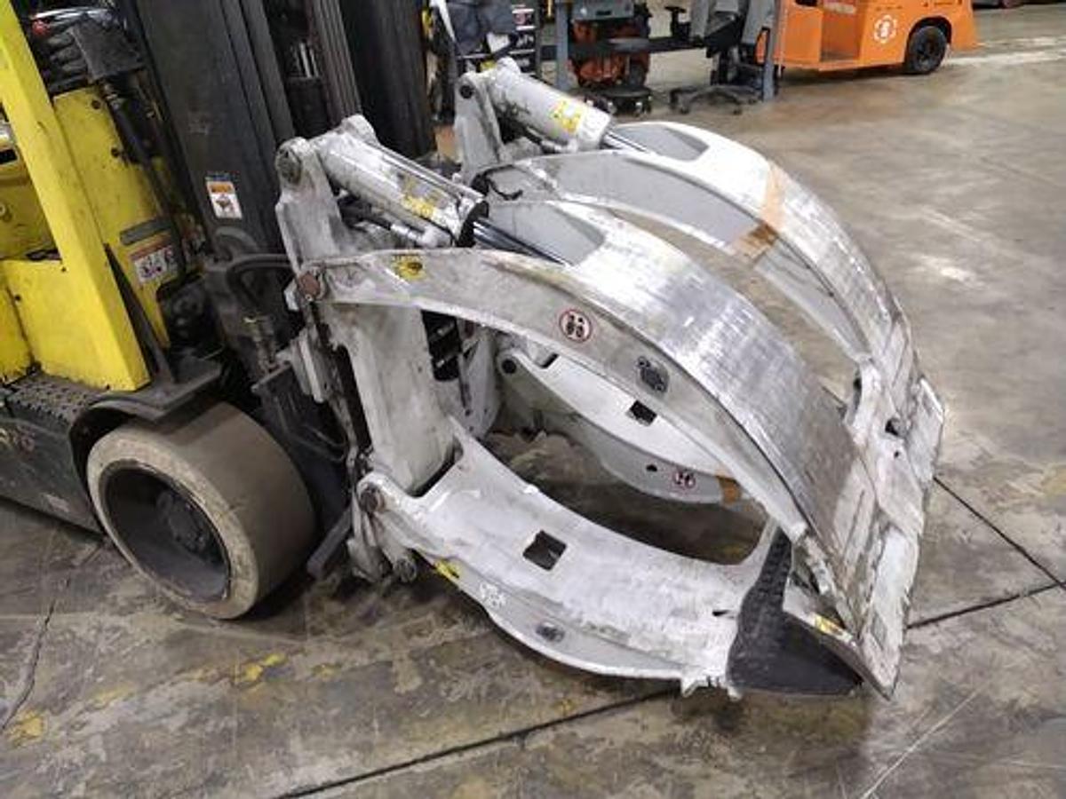 Used 60" CLASS III CASCADE 25H-RCP-BX07-006 PAPER ROLL CLAMP 