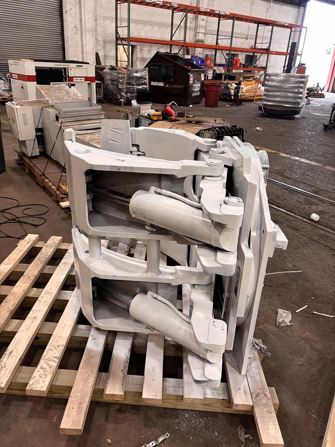 Used CASCADE 100F-RCP-01C 60" DIAMETER ROLL CLAMP CLASS IV MFG. 2019
