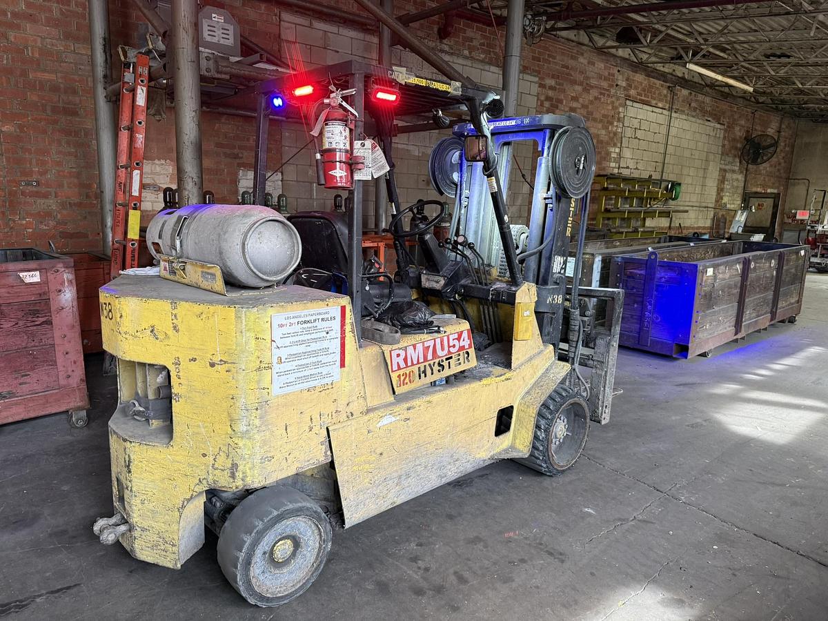 Used 12,000 POUND HYSTER 120 FORKLIFT 