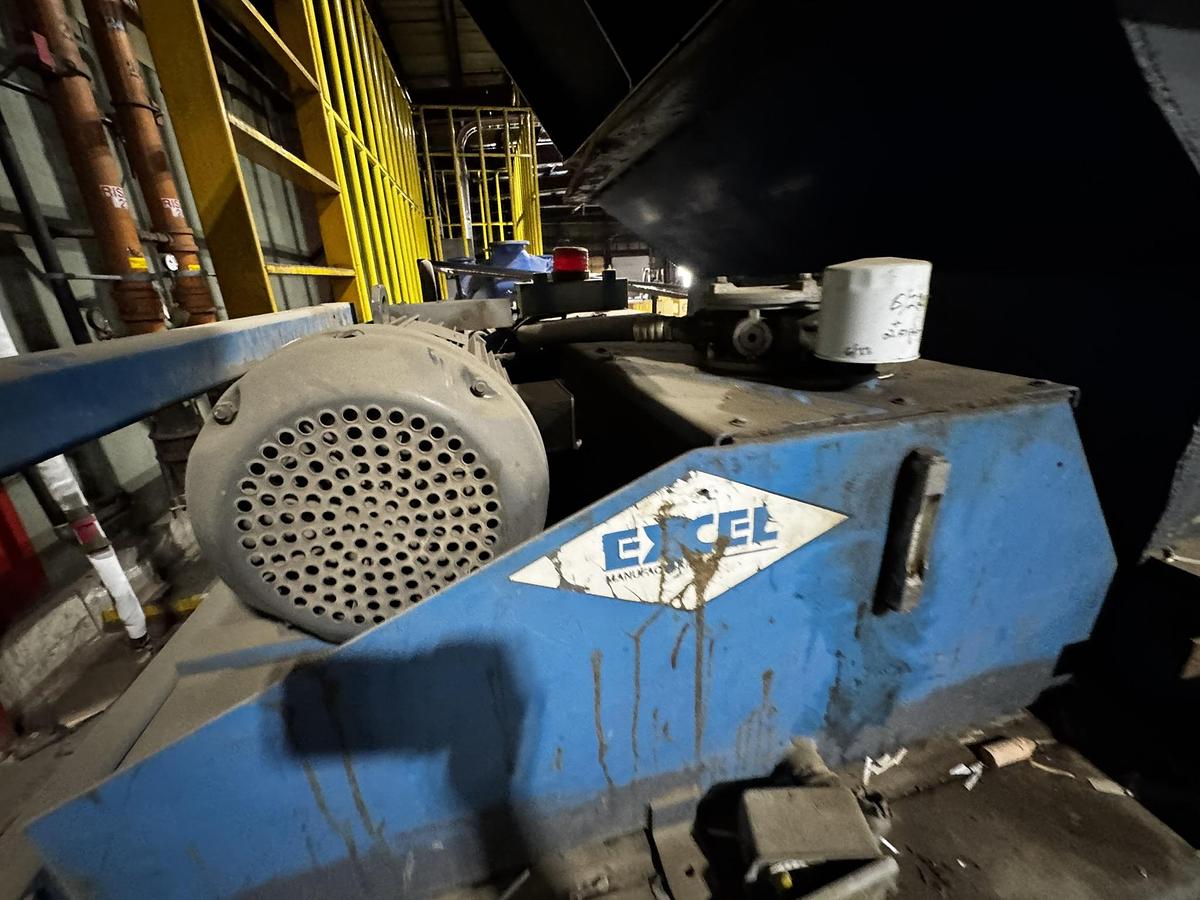Used EXCEL EX-60 CLOSED DOOR BALER 20HP DUAL 6" CYLINDER