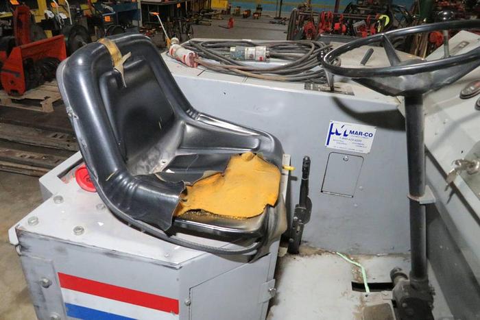 Used CLARKE MDL. 578-530  FLOOR SWEEPER PROPANE POWERED PF