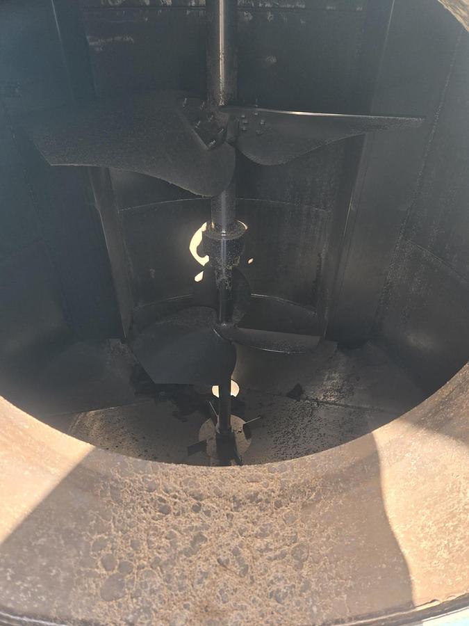 Used T BAILEY 316L STAINLESS STEEL TANK 33' TALL 12' DIAMETER MANUFACTURED 2018 WITH AGITATOR  PENDING JA