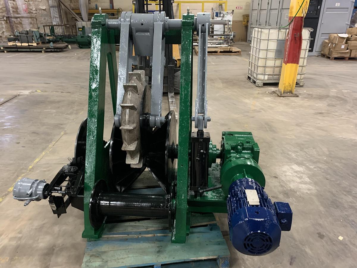 Used KADANT BLACK CLAWSON RAGGER W/ CONTROL PANEL