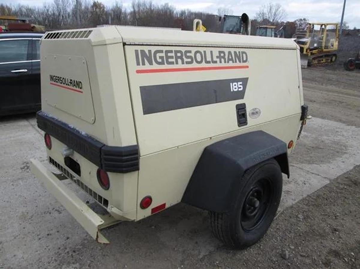 Used INGERSOLL-RAND MODEL P185WJD PORTABLE COMPRESSOR
