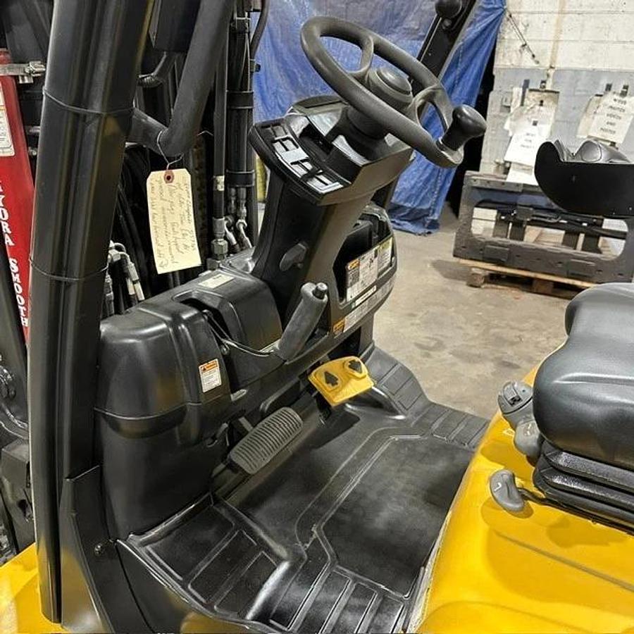 Used 12,000 POUND LB. YALE MODEL GLC120VX WITH 72" CASCADE CLAMP 85"/163" MAST LOW HOURS 3,157