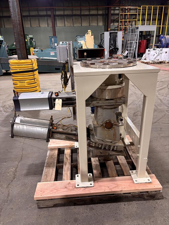 Used 17.5" BLACK CLAWSON HD CLEANER
