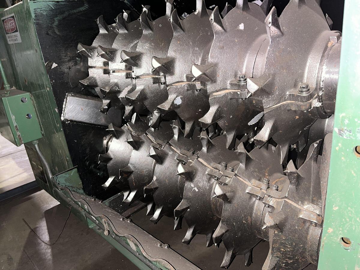 Used BLOAPCO  3CAXS-1536-B 3 SHAFT SHREDDER WITH CONVEYOR