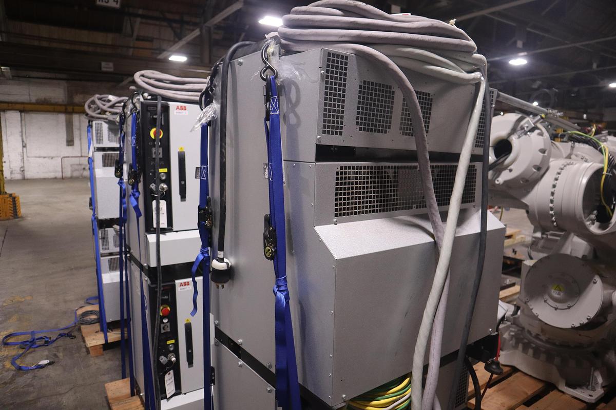 ABB MODEL IRB 6700-300/2.70 ROBOT 6-AXIS MANUFACTURED 2021