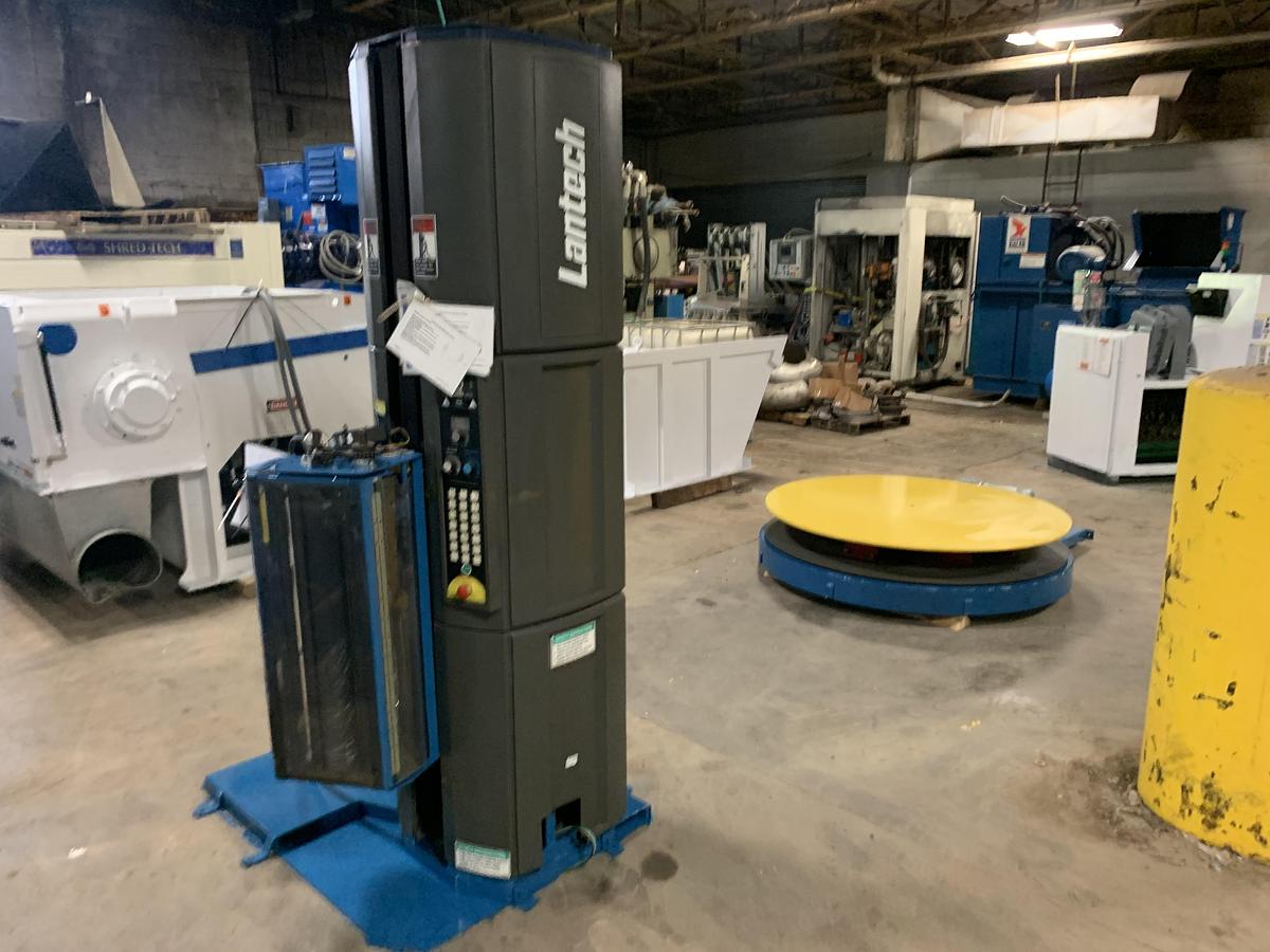 Used LANTECH Q300 PALLET STRETCH WRAPPER MANUFACTURED 2006