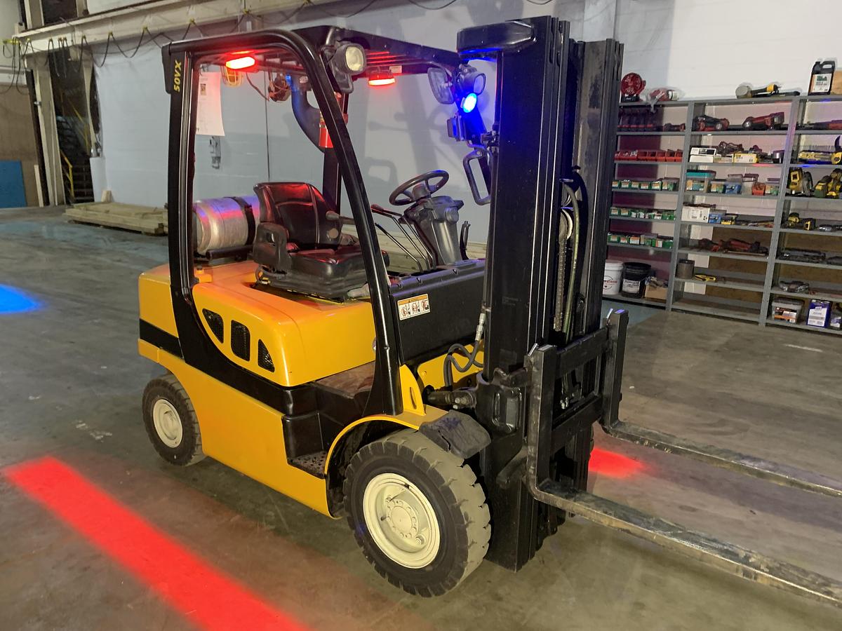 Used YALE GLP050VXNGSE084 5000LB FORKLIFT 6,500 HOURS