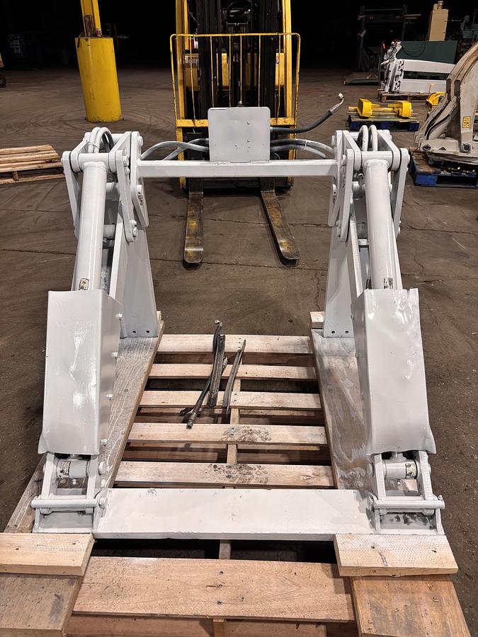 Used CASCADE CLASS III CLAMP DOWN ATTACHMENT
