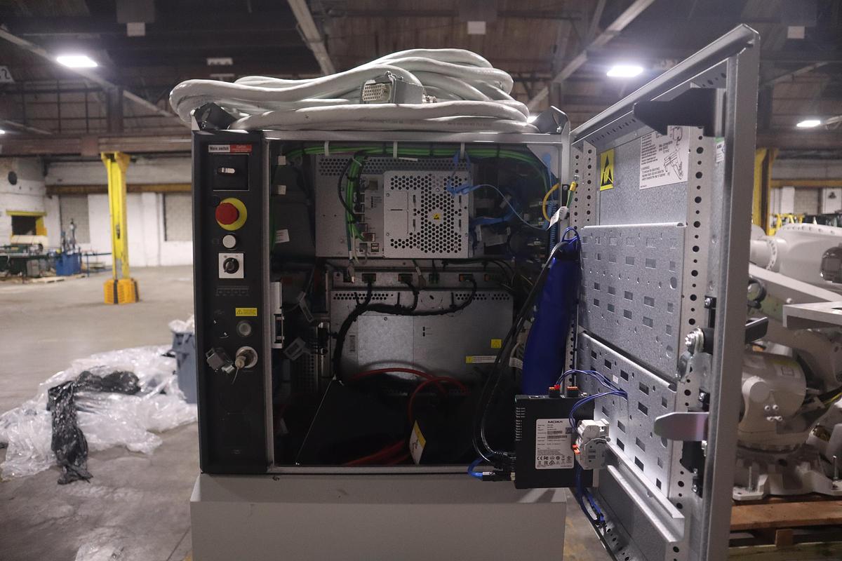 ABB MODEL IRB 6700-300/2.70 ROBOT 6-AXIS MANUFACTURED 2021