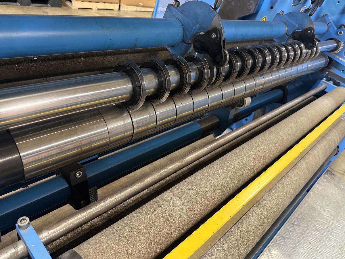 Used 65" WIDE KAMPF STARSLIT DUPLEX SLITTER REWINDER - MANUFACTURED 2011