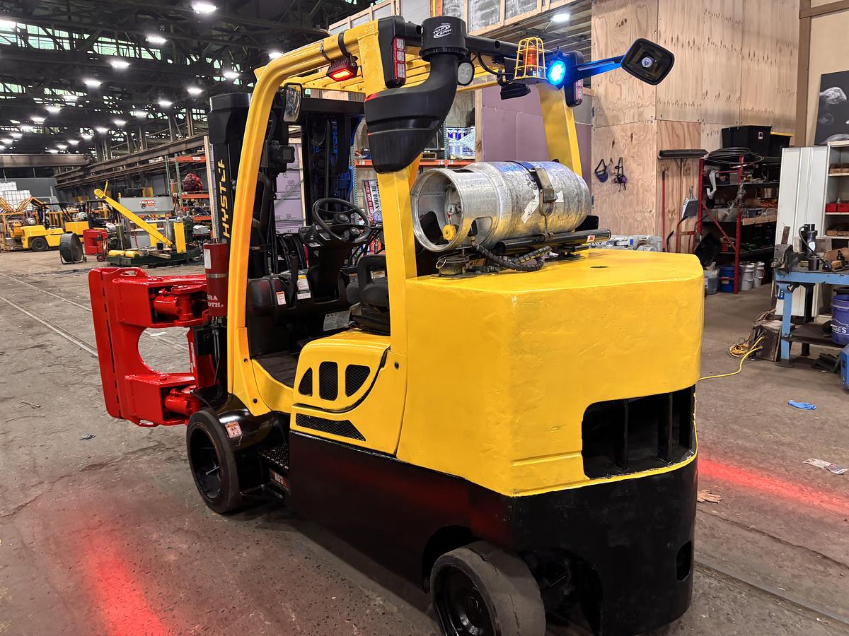 Used 12,000 POUND HYSTER S120FTPRS FORKLIFT WITH PAPER ROLL CLAMP MFG. 2020 LOW MAST