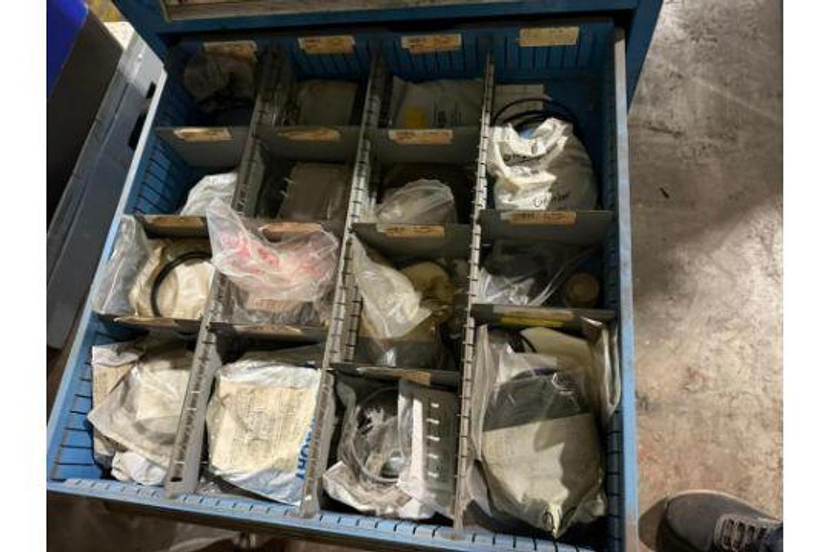 Used LYON 11 DRAWER TOOL CABINET CONTENTS NOT INCLUDED