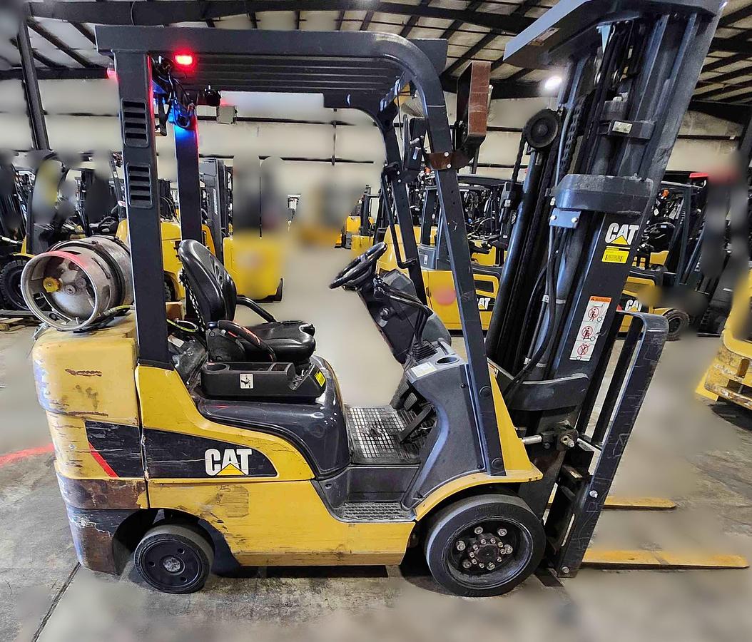 Used 6,000 LB CAT MODEL 2C6000 LH88"/RH200" MFG 2020