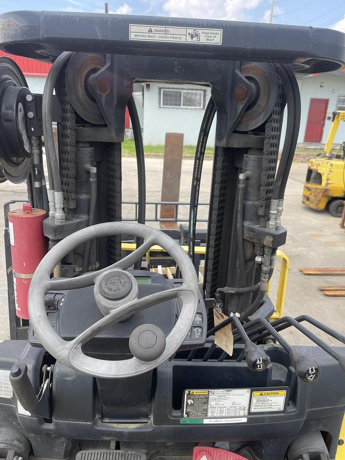 Used 13,500 POUND HYSTER MODEL S135FT FOUR WAY VALVE WITH 5,000 HOURS