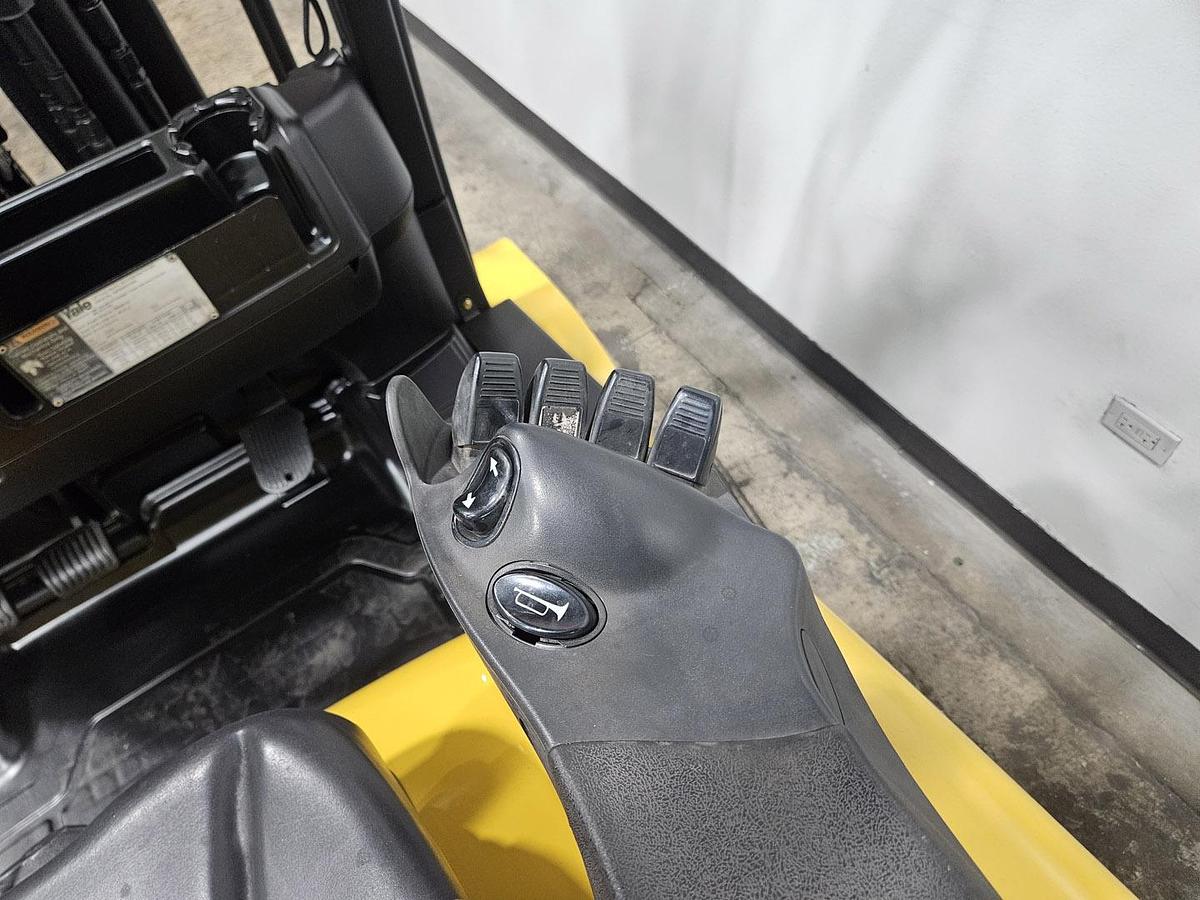 Used 2017 YALE GLC120VX