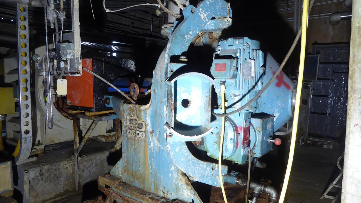 Used GL & V / BELOIT MODEL DD4600 38" REFINER.