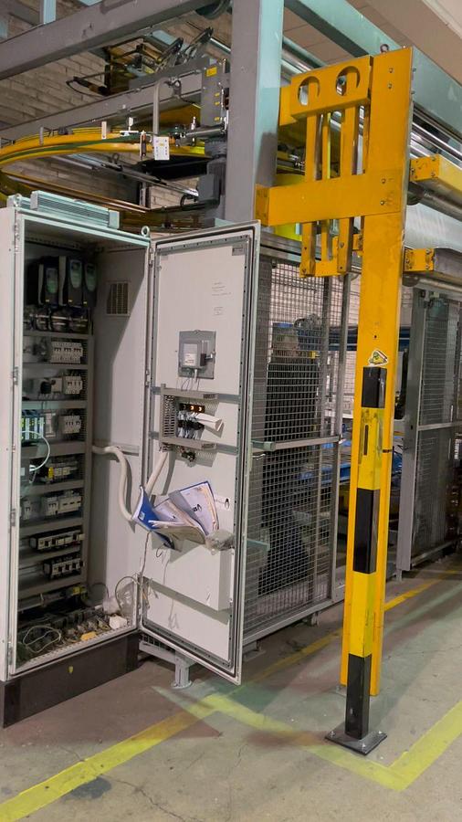Used SIGNODE (HALOILA) OCTOPUS 1600 BTS PALLET WRAPPING LINE