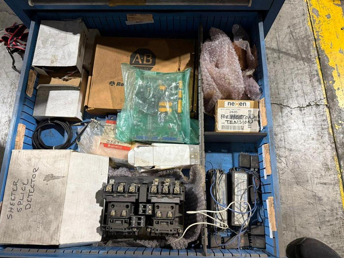 Used LYON 11 DRAWER TOOL CABINET