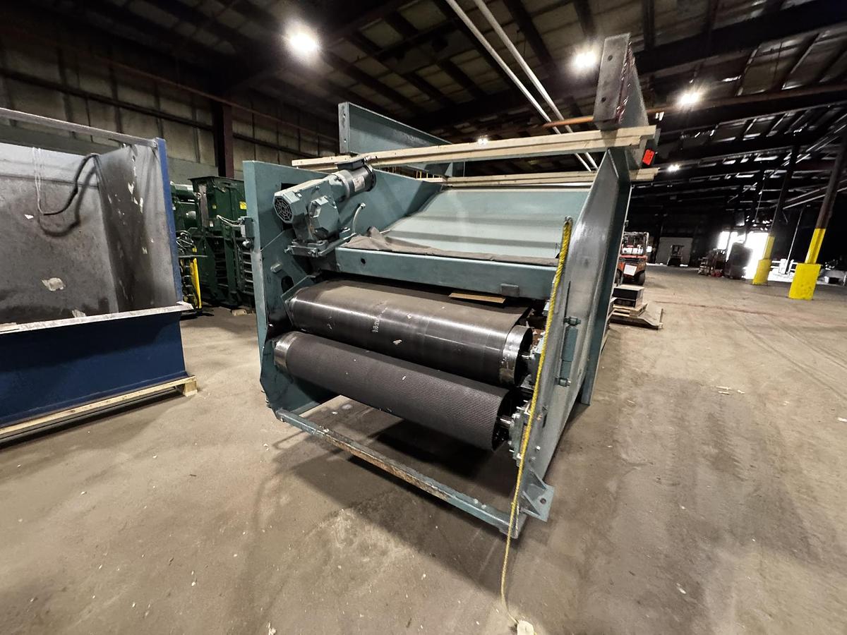 Used MAREN MODEL 72-S-0E-75 40HP HORIZONTAL AUTO-TIE BALER W/ MAREN MODEL 60 SHREDDER & CONVEYOR